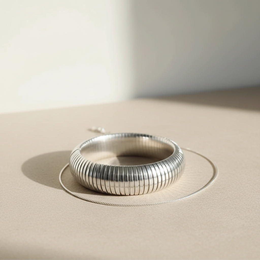 Vattentätt Semi-Elastiskt Statement Armband i Silverplätering - Komplett cirkel